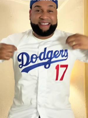 Me encanto esta chaqueta🤩 #jersy #chaqueta #chaquetadeportiva #beisbol #dodgers #pelota #pelotero #deporte