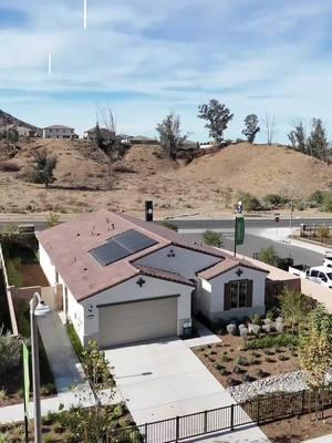 🏡 Riverside, CA 🌟 Text “GATE” to 626-210-4160 for more details or to schedule a private showing 📲 📐 1,959 Sq. Ft. | 🛏️ 4 Beds | 🛁 2 Baths | 🚗 2-Car Garage | 🏠 Single-Story Perfect for empty nesters wanting contemporary single-story living with plenty of room to entertain. The gourmet-inspired kitchen has optional culinary and chef features. Whether you're having family dinners or overnight guests, everyone has plenty of privacy and space. ⭐ #RiversideCA #SingleStoryHome #ComfortAndStyle #NewConstruction #RealEstate #CaliforniaLiving #DreamHome