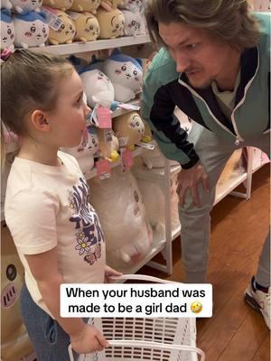 I think he had more fun than her🤣 #miniso #minisoblindbox #fyp #foyou #fypシ #husbands #girldad #viral #comedy #funny #popular #xybca #dads @Miniso Official @MINISO United States 