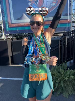 The Walt Disney World Marathon is the best race on earth. You can’t change my mind. 🏃🏼‍♀️✨  #rundisney #disneyparks #rundisneymarathon #rundisneymarathon #disneymarathonweekend #runtok #runnergirl #marathon #marathonrunner #finishlinefeeling #goofychallenge 