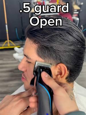 BEGINNER HAIRCUT TUTORIAL🔥 IF YOUR IN TEXAS AND NEED THIS SERVICE CLICK THE BOOK NOW OR LINK IN MY BIO ‼️‼️ —— -Cut :TAPER FADE  — #xolarc#dallas#dallasbarber#texasbarber#bestbarber#dfwbarber#transformation#beforeandafter