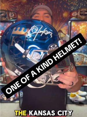 Join us live for a chance to take home this one-of-a-kind autographed full-size helmet! 🫵 #sportscollector #sportsmemorabilia #whodoyoucollect #panini #paniniamerica 