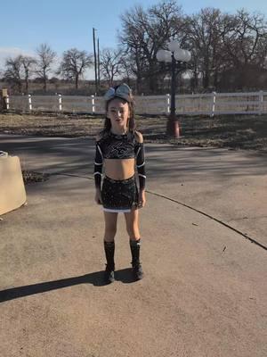 Princess, Paige said she wanted to do it by herself 🤣#tupacchallenge #princesspaige #cheerleader 