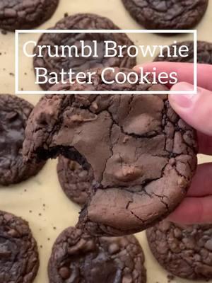 Fudgy, chocolatey, homemade brownie cookies!  These cookies are fudgy in the center, and have the classic brownie crackle on top 😍   Click the Linktree link in my Bio for the recipe💫 #bakersofinstagram #madefromscratch #snacks #food #parties #saltandbaker #desserts #baking #weekendbaking #cookies #gourmetcookies #browniecookies #brownies #fudgycookies #chocolatecookies  https://saltandbaker.com/crumbl-brownie-batter-cookies/