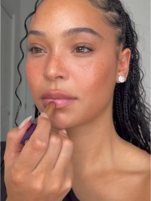 So I actually love the @Valentino.Beauty new LIMITED EDITION Spike Valentino Lip Shimmer Stick in Lilac Rain it’s like the perfect natural lip color enhancer. What do you guys think?! #VALENTINOBEAUTY #SPIKEUPYOURLIFE #MAKEUP #VALENTINOBEAUTYPARTNER