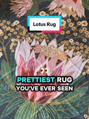 This vintage round lotus flower rug is gorgeous! Liven up your living space with a beautiful rug! #rug #rugs #lotus #lotusflower #decor #decoration #susrizzle #vintage 