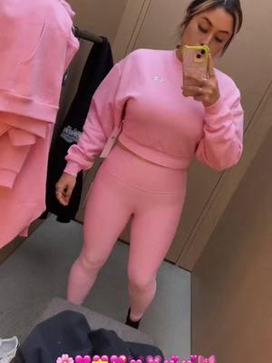 #fy #fyp #fypシ #fypシ゚viral #paratii #alo #aloyoga #aloyogahaul #aloyogareview #wewearpink #pink #pinkaesthetic #pinktok #pinkoutfit #pinkgirl #pinkgirly #pinkgirls #alo 