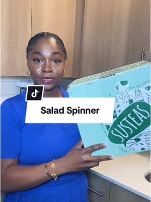 This salad spinner will have your salad, clean crispy! #saladspinner #KitchenHacks #saladspinnerbowl #saladprep 