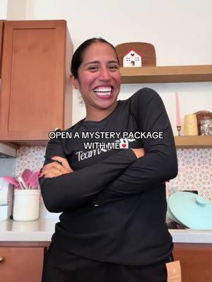 OPEN A MYSTERY PACKAGE WITH ME💌: so so excited to be a part of the @Runna team!!! Can’t wait for this year🥹( CODE: IRI for two free weeks)  . . #runna #trainingplan #halfmarathon #halfmarathontraining #runner #runtok #runningcommunity #runningjourney  