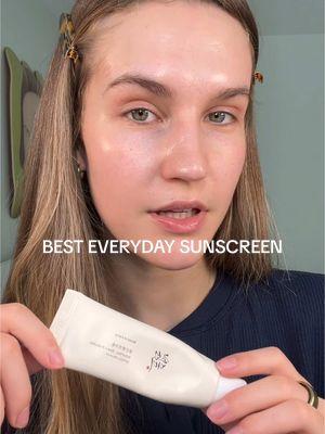 Replying to @francesflanagan29 you're welcome 🤝 #besteverydaysunscreen #everydaysunscreen #glowysunscreen #bestsunscreens #sunscreenshowdown #glowysunscreens #dewysunscreen #glowyspf @Beauty of Joseon 