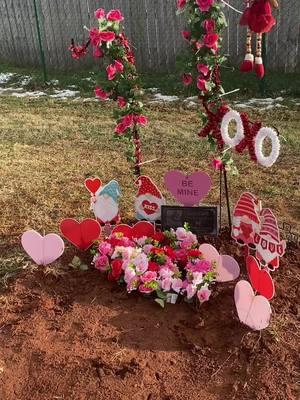 This hurts. Momma loved Valentine’s Day and holidays. No matter what we will all decorate for momma. Holidays are so different without her.  I miss my momma so much. #happyvalentine #decorating #missyou #iloveyou #imissyou #wemissyou #dadlovesmom #mommaoftiktok #parentinheaven🕊️ #hurtslikehell #heavenssofaraway #fyp #fypツ 