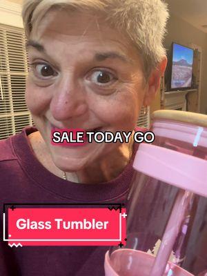 @Troncoofficial my favorite indoor 40 oz cup. Glass with a silicone base and handle. #tumbler #glasstumbler #tumblerwithhandle #tumblerwithsiliconeboot #musthaves #giftideas 