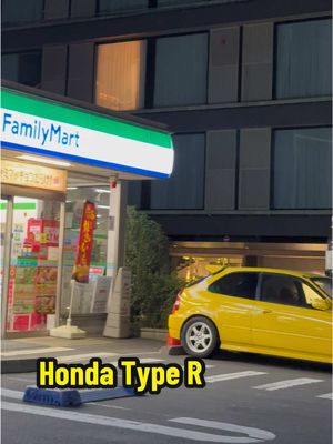 FamilyMart run anyone? 💛 . . #typercivic #honda #japan #hondacivic #familymart #jdm #cars #hatchback 