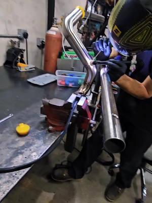 Welding up the headers for the oldsmobile! #weldernation #weldernation #weldingporn #welding #xtremespeedshope #headershop #customheaders 