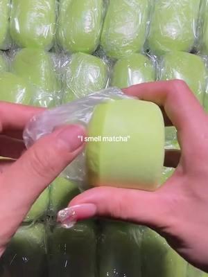 I know it's matcha flavor #slowrisingsquishy #slowrisingsquishies #stickysquishy 