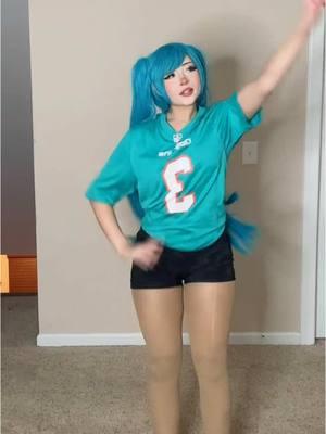 PLAYING FORTNITE ON STREAM WITH VIEWERS!! Come join us🐬🧡 #mikuhatsunecosplay #fortnitemiku #mikufortnite #fortnitedance #hatsunemikufortnite 