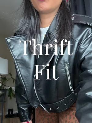 Ehh why not post another draft?! I love my doc martens but shit they’re super heavy!! 😅 #thriftfit #depop #resellercommunity #thriftshopper #thriftedfashion 