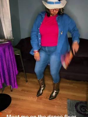 Come on and dance with me..Get your fan.#dancemom#cowgirl#boots#fan#jeans#eyewearguru#friday#havingfun#meetmeonthedancefloor#over50#letmeseeyou