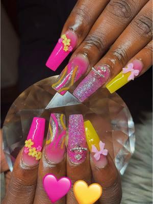 Pink&Yellow Always For A Win💅 #nails #arnailtech #coffinnails #pinkandyellow 