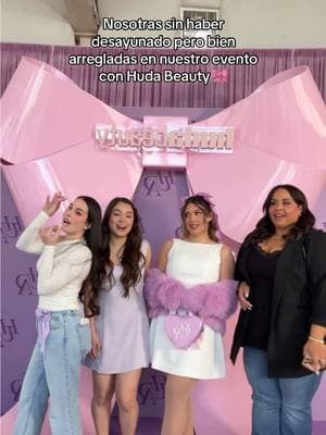 Solo somos unas chicas que saben priorizar 🎀🤭 @Virginia💛 @Fabiana Velásquez @Glazadia Alberti #maquillaje #cosasdechicas #belleza #makeuptok #hudabeauty #beautycontentcreator 