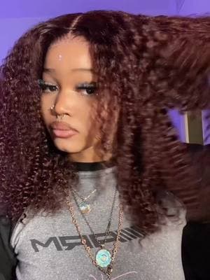 😍🔥im obsessed!! this hair color looks so fyyy@tr4shf33n #hairstyle #humanhair #wigfever #gluelesswig #glueless #newyear #fyp #hairstyletutorial #hdlacewigs #curl #curls #curlyhairstyle #kinkycurly #colorhair #colorstyle