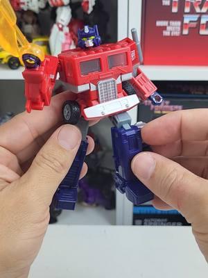 G1 Universe Optimus Prime - Deluxe Legacy United. small version of the G1 prototype. nice little version. #optimusprime #legacyunited #Prime #Optimus #transformers #transformersg1 #transformersvoices #transformersedit #transformerstoys #transformersactionfigures #transformerstruefacts #toys #unboxing #pov 