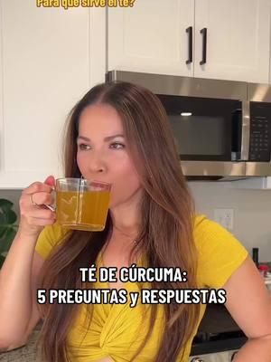 MÁS INFO! ⬇️ 5 respuestas a tus preguntas más frecuentes sobre mi ✨Té Ritual✨ 1: DONDE SE CONSIGUE? Es mi propia mezcla. Todos los ingredientes (cúrcuma, canela, jengibre, clavo y pimienta negra) los consigo cuidadosamente, son orgánicos certificados y me los envían directamente desde pequeños agricultores. Cada lata tiene aproximadamente 30 porciones (solo necesitas 1/2 cucharadita por taza). Si gustas puedes comprar la mezcla y Cuchara Dorada en TERITUAL.COM.  2: ME SACA DEL AYUNO? Mientras no le agregues azúcar, leche o crema no rompe el ayuno. Aveces agrego limón 🍋 y stevia.  3: A QUE HORA SE TOMA? Puedes tomarlo a cualquier hora del día. Yo lo tomo en ayunas en la mañana y aveces durante el día en un batido de proteína o en una leche dorada. Si agregas leche 🥛o miel 🍯 si te corta el ayuno. 4: MANCHA LOS DIENTES? No he tenido ese problema. Me lavo los dientes después de tomar el té y recuerda que tiene mucho que ver la calidad de los ingredientes que usas. Si todavía quieres reducir el riesgo, tenemos popotes/straws disponibles en TERITUAL.com 5: CUÁLES SON LOS BENEFICIOS? tiene muchos, incluso estos: Supresor del hambre Mejora la función cognitiva Anti-inflamatorio Aumenta concentración Más energía Levanta el ánimo AVISO: Todavía NO Puedo enviar a Puerto Rico y a direcciones fuera de Estados Unidos 🇺🇸  . . . . . #curcuma #turmeric #teritual #jengibre #clavo #ayuno #AyunoIntermitente #tedecanela #metabolismo #AyunoIntermitente #saludable #bajardepeso #tedecurcuma #curcumin  #HealthyEating #intermittentfasting #DeliciousAndHealthy #tesaludable