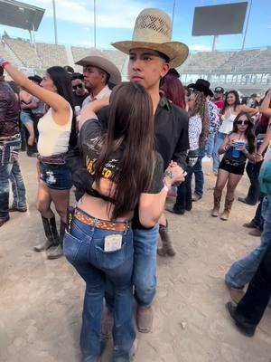 Never posted this cause idk how I feel about the angle😂🫥 @Vanessa<333 #jaripeo #801 