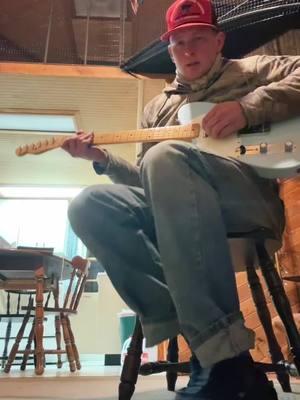 That last “echo” is 🤌🤌🤌Don’t mind the ol’ man slippers🫣 #chetatkins #travispicking #merletravis #jamman #tommyemmanuel #looppedal #fingerpicking #telecaster #countryguitar #kennardskynard 