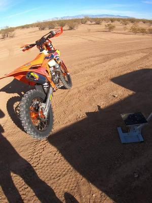 Breaking in the new factory edish… #hdsoffroad #offroad #ktm #dirtbike #moto #enduro #desertracing #dangodesigns #wlfeduro #350xcf 