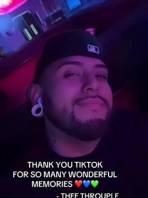 We love you guys, thank u 🙌🏽  Insta: @ _x9x26x_ ✨ #fyp#fyp #foryou #foryoupage #fypシ #throuplegoals #throuplelove #throuplelife #polyamorousrelationship #boyfriend #thankyoutiktok #lgbt 