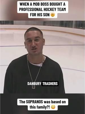 When a Mob Boss bought a professional HOCKEY team for his son.. 🤯 #hockey #sopranos #NHL #danbury #trashers #mob #mafia #tonysoprano #tvshow 