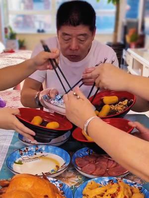 Food eating mukbang in china #food #foodasmr #foodmukbang #mukbangeatingshow #diliciousfood #mukbangasmr #eatingshow #chinesefood #usa🇺🇸 #fyp 