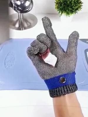 "🛡 Protect Your Hands with These Steel Wire Gloves! 🔥 Perfect for cutting, handling sharp objects, or any tough tasks that need extra protection! 🧤 Flexible, durable, and designed to keep your hands safe while maintaining full dexterity! 💪 Get yours NOW and work with confidence! 🚀 #SafetyGloves #HandProtection #DIYProjects #WorkGear #MustHaveTool #SteelWireGloves #TikTokMadeMeBuyIt #AmazonFinds"