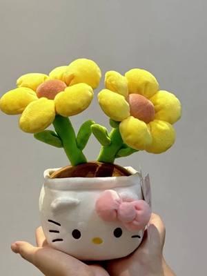 Hello kitty pot plant plushie is a must! #hellokittylover #hellokittyplushies 