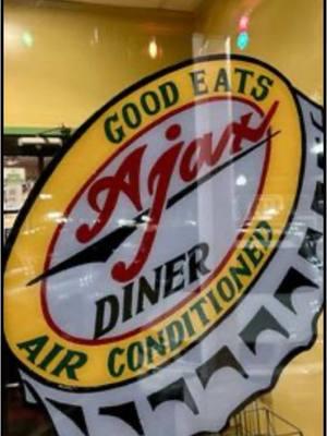 Comfort food Heaven at Ajax Diner #MomsofTikTok #momlife #oxfordmississippi #southerncooking #diner 