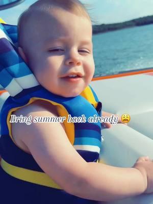 Lake days are the best 😍 #lake #boat #toddlersoftiktok #boatbabies #lakedays #Summer #wakeboat 