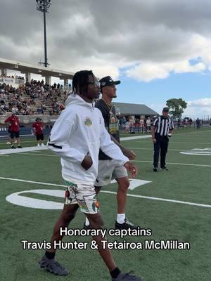 Having a future first rounder as your honorary captain 😳 #tetairoamcmillan #travishunter #captains #football #polynesianbowl #hawaii 