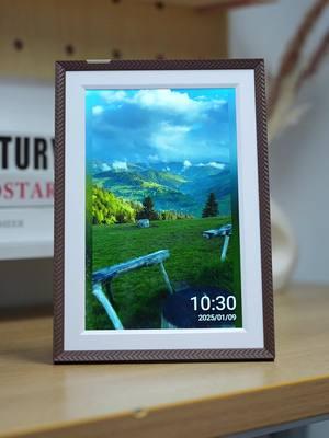 💐 She hates flowers, but she loves this! Meaningful memories > fleeting petals. 🌟  🔗Link in bio - D10 #Arzopa #GiftIdeas #TechGifts #DigitalFrame #RomanticGifts #UniqueGifts #valentinegift 