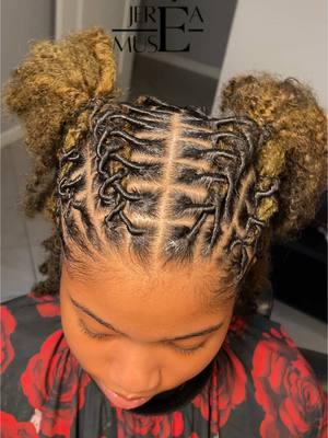 Appointments available this Sunday and Monday‼️ Text 7083005741 Classes available for this technique‼️ New Houston Stylist🫶🏽💫 Follow for more loc tips⚜️ January  appointments available✨ Instore pickup & Website coming soon @scalpspices  LOCATION:📍Houston,TX . (Booking Link In Bio) . . . .  #h#houstonlocsj#jereamuseh#houstonstarterlocsl#locextensionshoustonhoustonloctician 