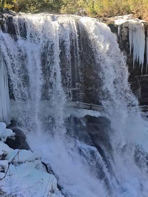 spectacular views with the wifey🥰 #UnbelievableViews #EpicMoments #waterfalls #falls #mountains #daytrip #viral #marriedlife #wifey #bestfriend #couple 