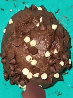 #sourdough #triplechocolate #triplechocolatesourdough #chocolatesourdough 