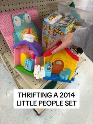 I FOUND A BATMAN SET?!?! 😧 as a BIG Batman fan, I am in AWEEEE 🥹😩 thrift with me for little people sets #thrifting #thriftfinds #thriftshop #fisherprice #fisherpricetoys #littlepeople #thrifttok #thriftstore #thriftwithme 