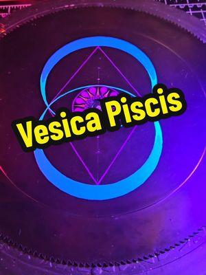 The beginning of vesica piscis #newworld #twoworldscollide #vesicapiscis #openyoureyes 