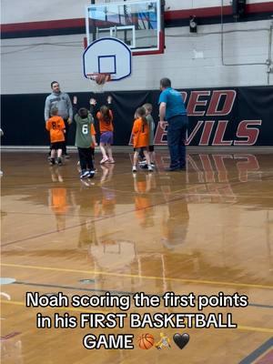 The mom excitement I felt😂⛹️🏀🖤 #play #basketball #firstgame #kindergarten #gotigers #basketballmom #fypシ 