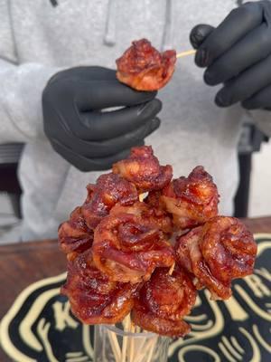 Smoked Bacon Roses 🌹 🥓 . #traegergrills #kendrickbbq #roses #baconroses #baconwrapped #smokedbacon #ValentinesDay #valentines #ramsayreacts @Gordon Ramsay @Traeger Grills @Wahlburgers 