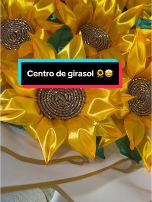 Manualidades hechas de liston 🎀haciendo el centro de un girasol 🌻 ererno #girasoleseternos #regalos #sanvalentin #hechoamano #amarillas #floresamarillas #creatorsearchinsights #manulidades 