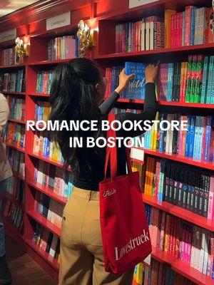 this every romcom girlies dream come true 🫶🏾 @lovestruckbooksandcafe @George Howell Coffee #boston #bostoncafe #thingstodoinboston #bostoneats #harvardsquare 