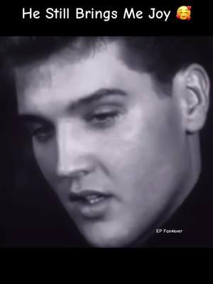 His Music, His Smile, Just Him …makes me happy! #elvispresley #elvispresleyedit #elvishistory 