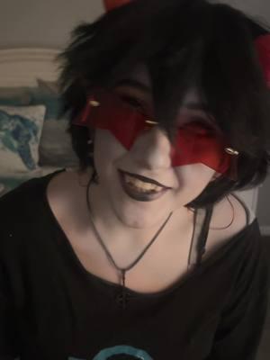 That caption was mad embarrassing I’m editing that and removing it no one catch me #cosplay #homestuckcosplay #karkatvantas 